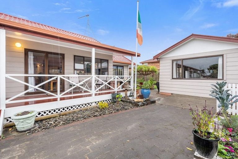 Photo of property in 143 Florence Avenue, Orewa, 0931