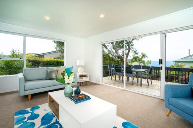 Photo of property in 31 Ocean View Road, Hatfields Beach, Orewa, 0931