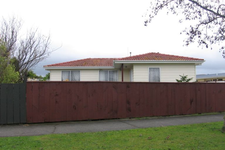 Photo of property in 43 Acacia Street, Kelvin Grove, Palmerston North, 4414