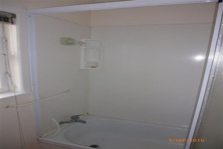 Photo of property in 5 Willis Avenue, Pukekohe, 2120