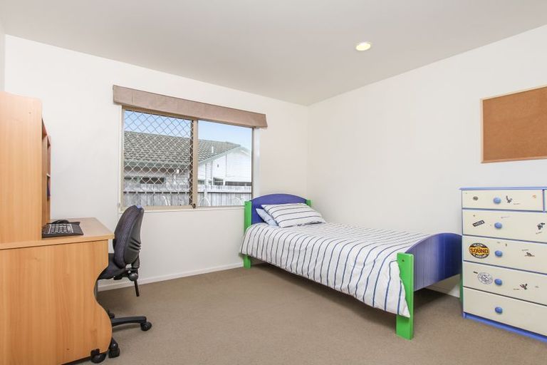 Photo of property in 17 Jelicich Court, Henderson, Auckland, 0612
