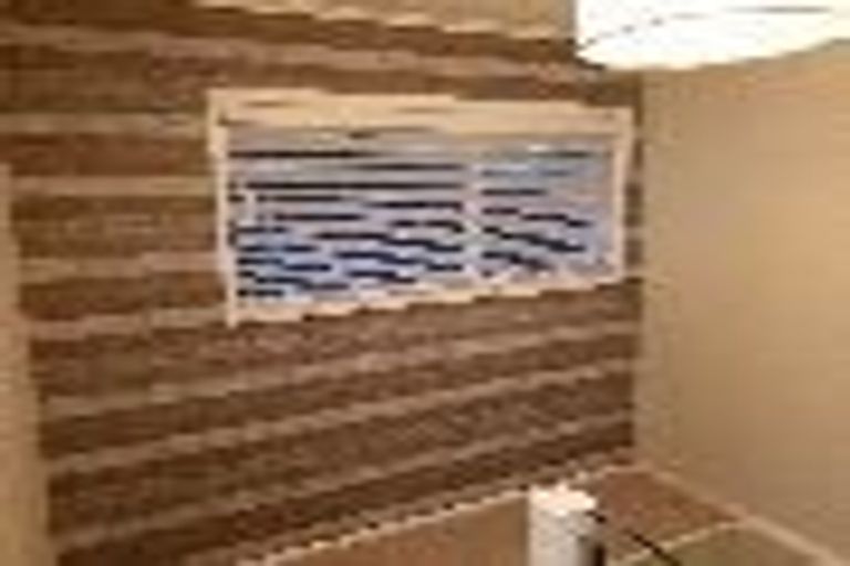 Photo of property in 8 Peter Terrace, Castor Bay, Auckland, 0620