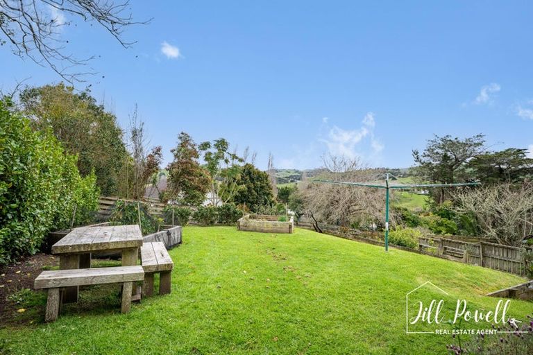 Photo of property in 13 View Street, Maungaturoto, 0520