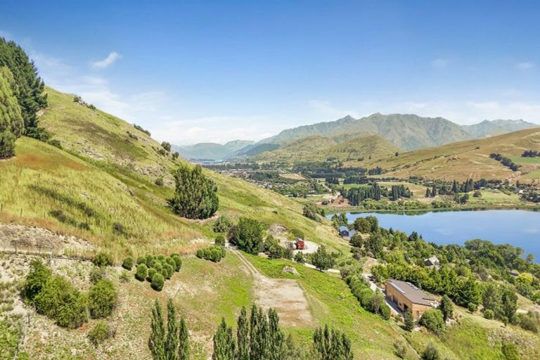 Photo of property in 101 Jean Robins Drive, Lake Hayes, Queenstown, 9371