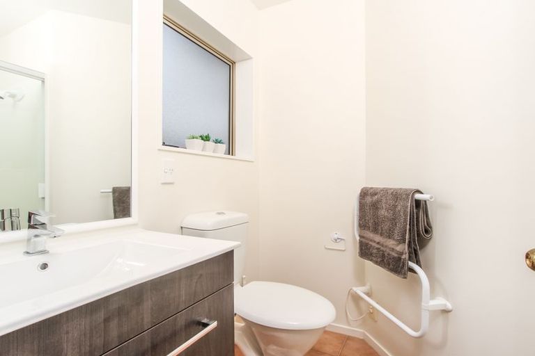 Photo of property in 17 Jelicich Court, Henderson, Auckland, 0612