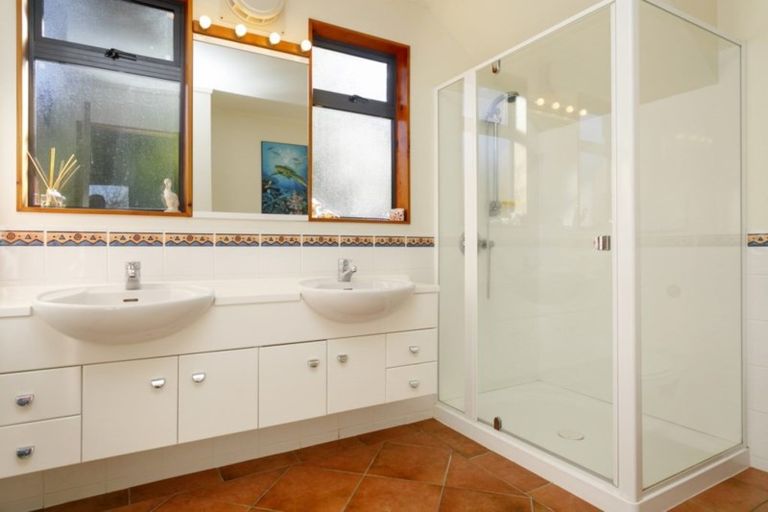 Photo of property in 22 Ewing Grove, Acacia Bay, Taupo, 3330