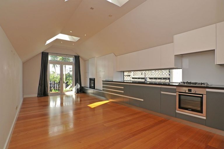 Photo of property in 63 Brougham Street, Mount Victoria, Wellington, 6011