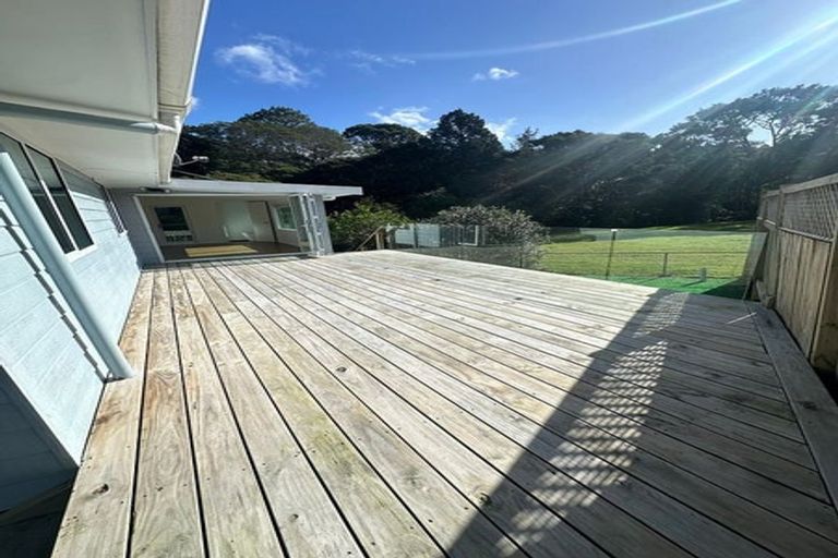 Photo of property in 2/130 Spinella Drive, Bayview, Auckland, 0629