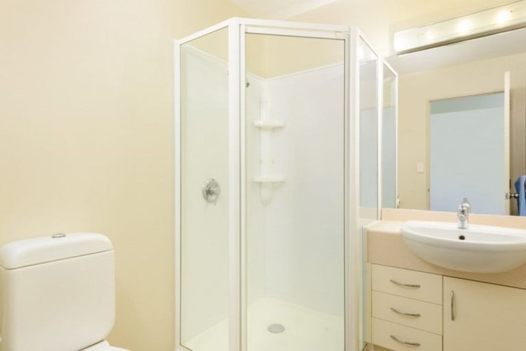 Photo of property in 21/3 Maunganui Road, Mount Maunganui, 3116