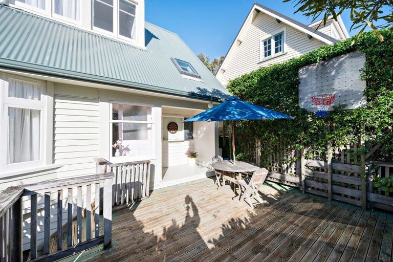 Photo of property in 20 Jackson Street, Island Bay, Wellington, 6023