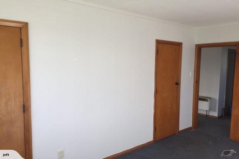 Photo of property in 12 Brighton Crescent, Highbury, Palmerston North, 4412