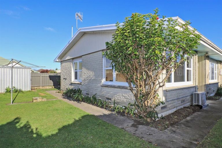 Photo of property in 210a Grove Road, Mayfair, Hastings, 4122