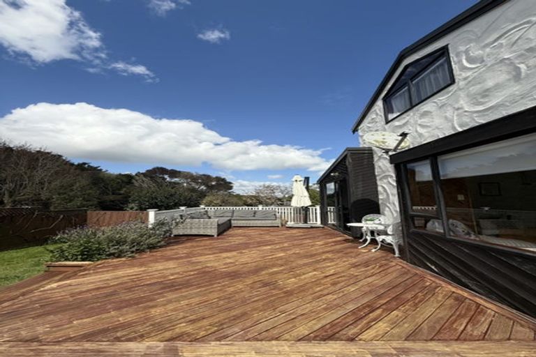 Photo of property in 99 Redoubt Road, Goodwood Heights, Auckland, 2105