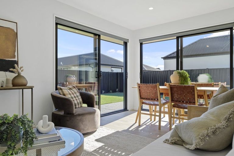 Photo of property in 89 Bill Hammond Drive, Belfast, 8051