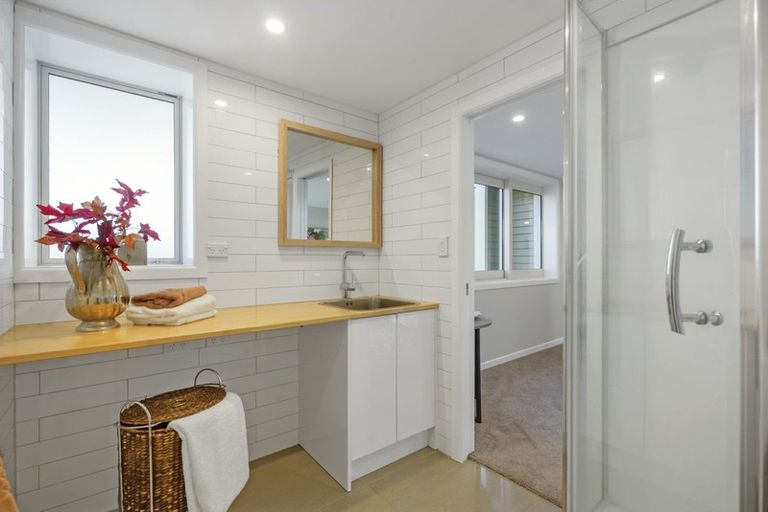 Photo of property in 78 Alexander Street, Cockle Bay, Auckland, 2014