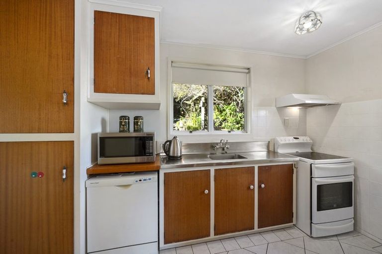 Photo of property in 29 Sequoia Place, Sunnynook, Auckland, 0620