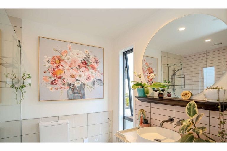 Photo of property in 31 Alderton Drive, Kerikeri, 0230