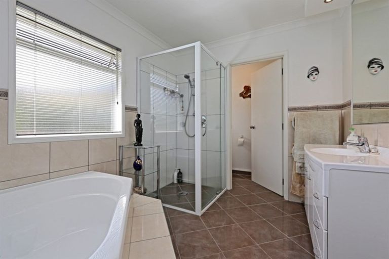 Photo of property in 5 Chenin Place, Greenmeadows, Napier, 4112
