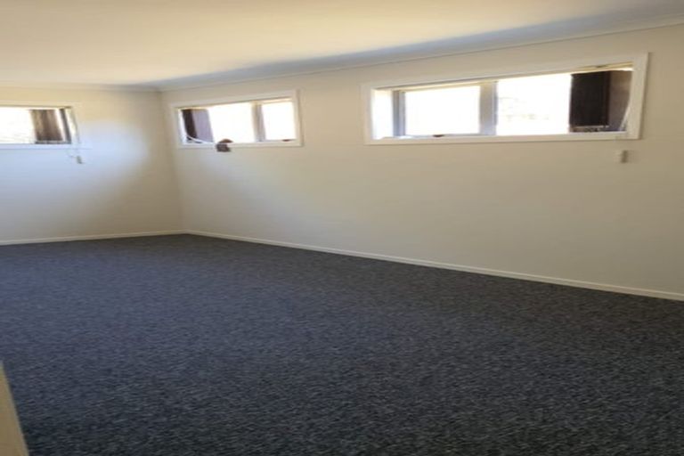 Photo of property in 26 Burbank Avenue, Manurewa, Auckland, 2102