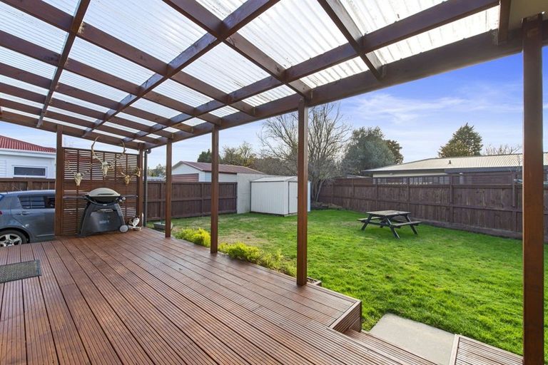 Photo of property in 15 Corlett Street, Utuhina, Rotorua, 3015