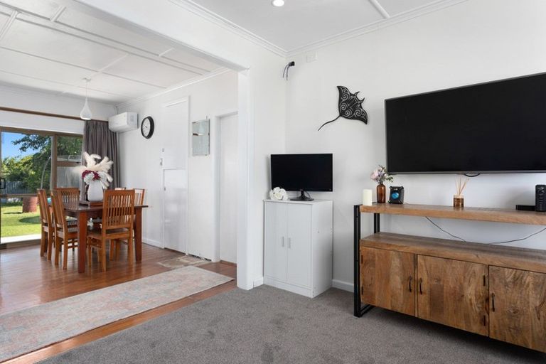 Photo of property in 1 Mckenzie Street, Taneatua, 3123