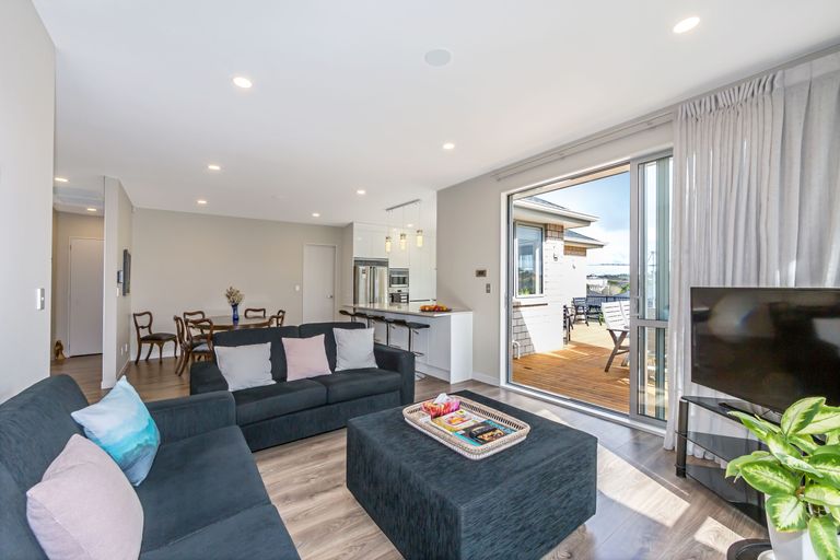 Photo of property in 23 Flavell Drive, Orewa, 0931