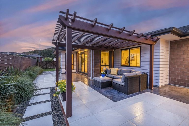 Photo of property in 59 Aotea Drive, Aotea, Porirua, 5024