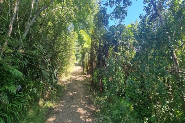 Photo of property in 143 Wallace Loop Road, Koputaroa, Shannon, 5571