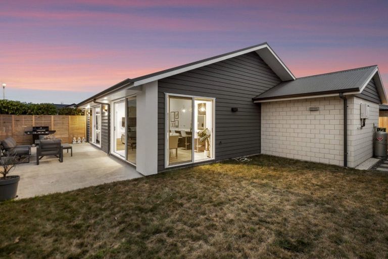 Photo of property in 12 Kahuparere Crescent, Pyes Pa, Tauranga, 3112