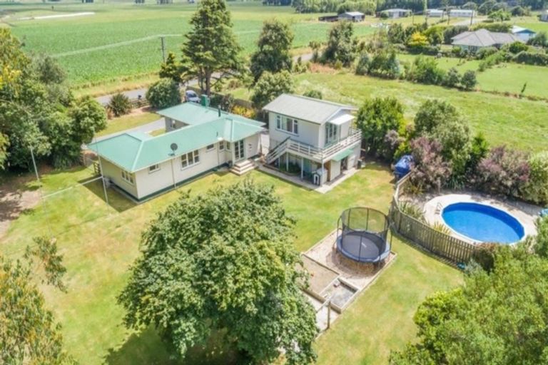 Photo of property in 432 Kawiu Road, Levin, 5510