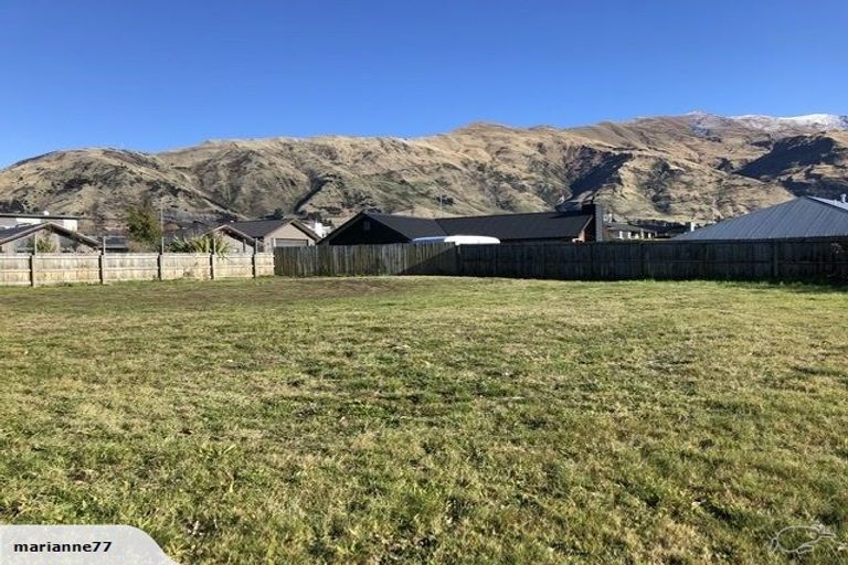 Photo of property in 4 Alpha Close, Wanaka, 9305