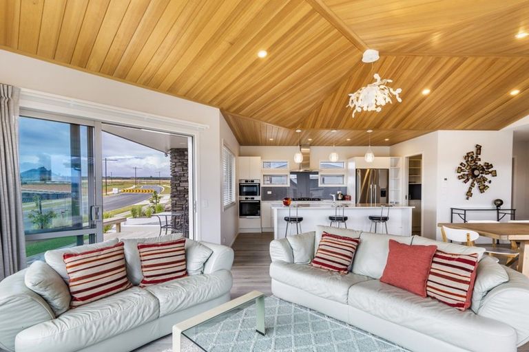 Photo of property in 2 Uku Way, Wharewaka, Taupo, 3330