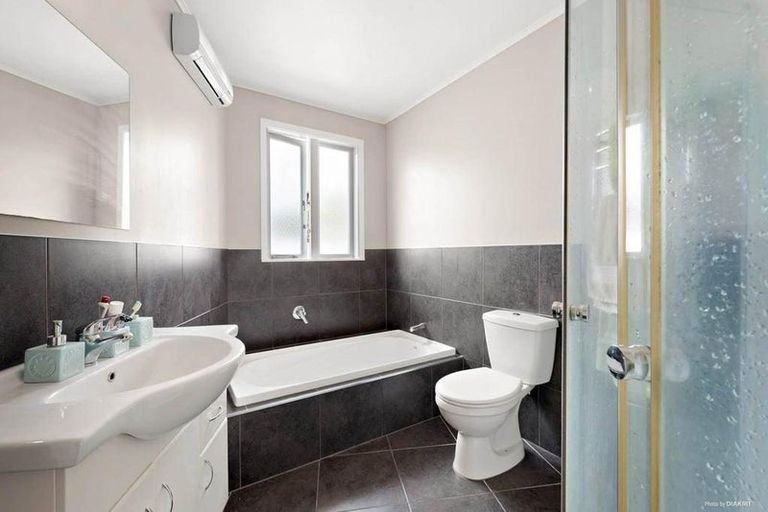 Photo of property in 18 Renwick Street, Papakura, 2110