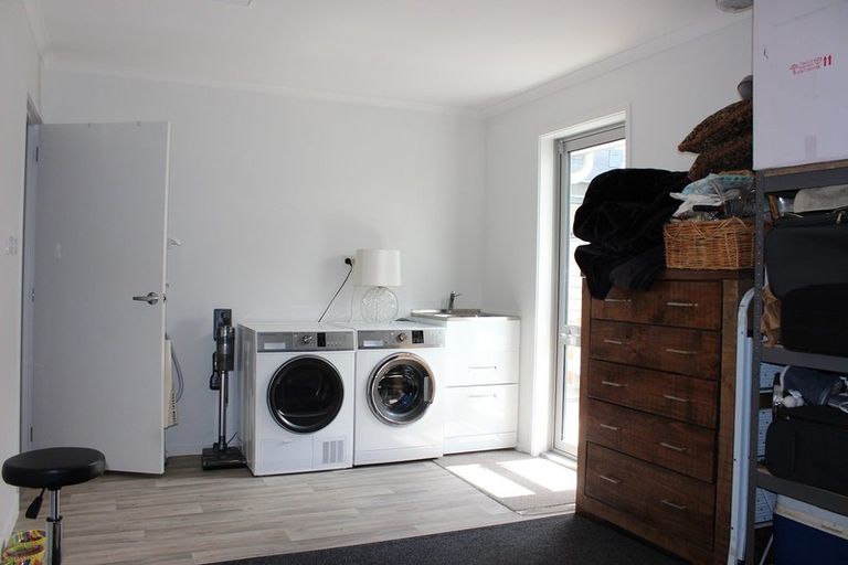 Photo of property in 12 Lance Way, Papamoa, 3118