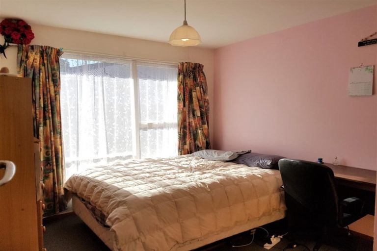 Photo of property in 2/32 Lamorna Road, Parklands, Christchurch, 8083