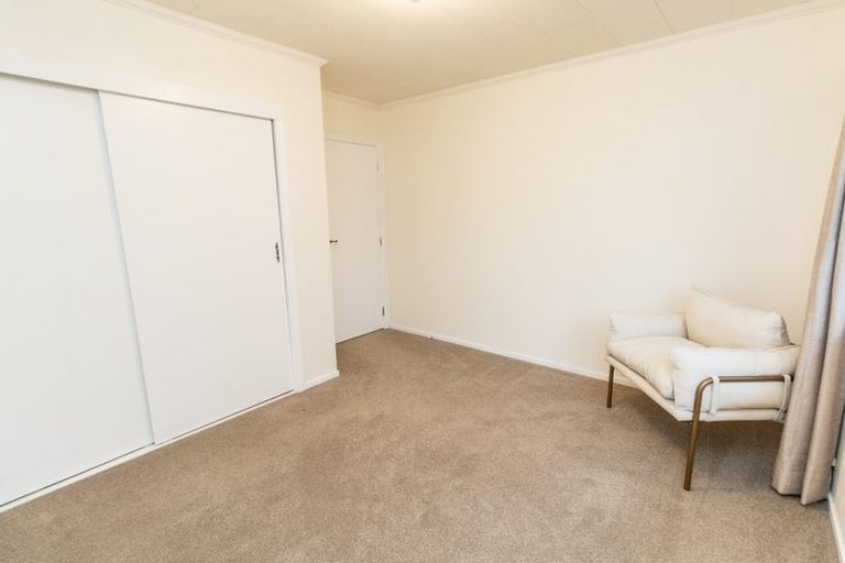 Photo of property in 51c Ludlam Crescent, Woburn, Lower Hutt, 5010