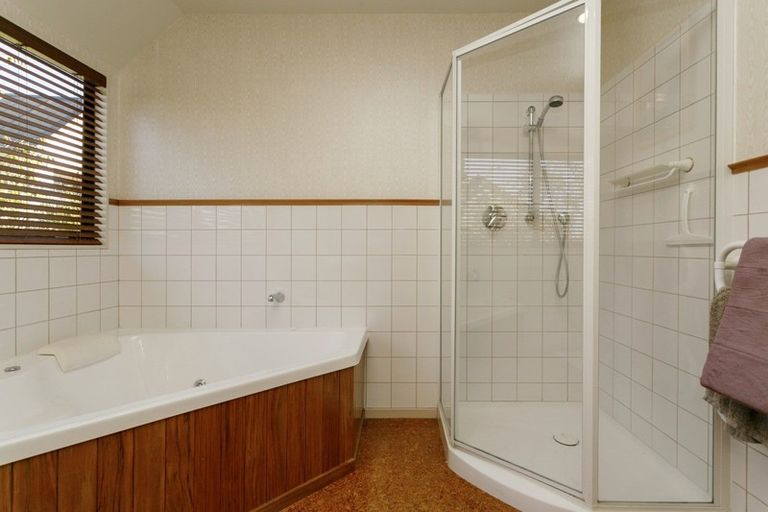 Photo of property in 1 Kips Way, Rangatira Park, Taupo, 3330