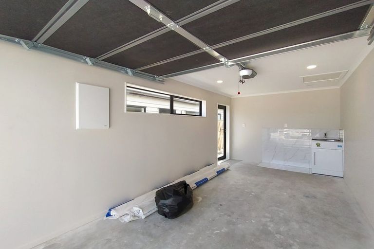 Photo of property in 5 Farmland Road, Papakura, 2110