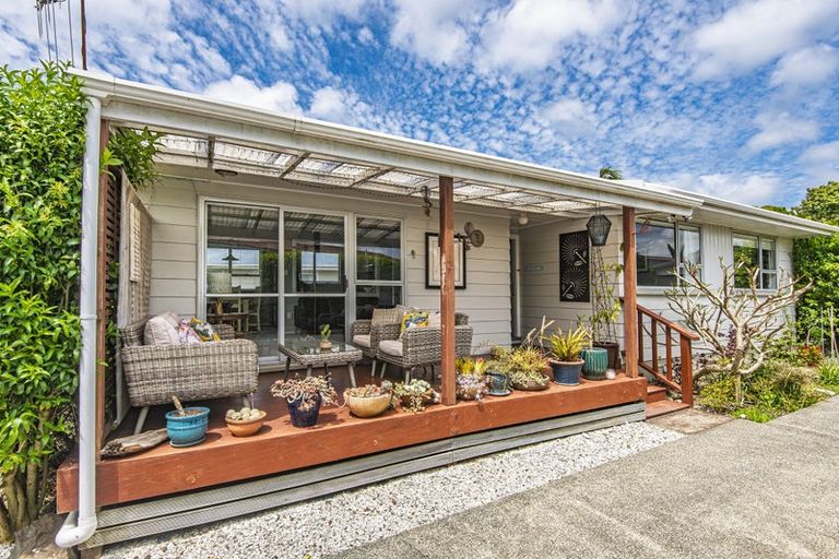 Photo of property in 16 Beazley Crescent, Tikipunga, Whangarei, 0112