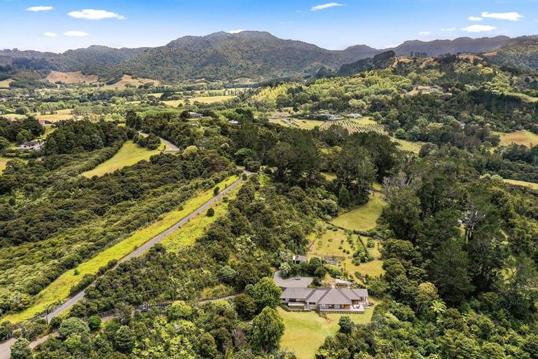 Photo of property in 99 Upper Whangateau Road, Big Omaha, Warkworth, 0985