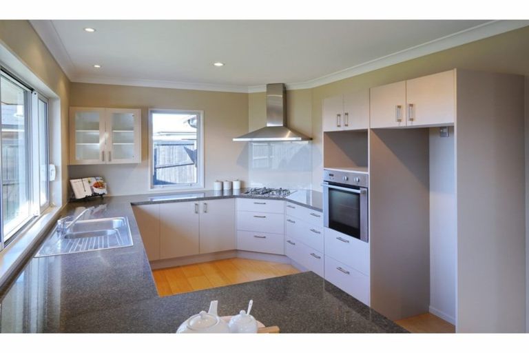 Photo of property in 5 Corsican Grove, Parklands, Christchurch, 8083