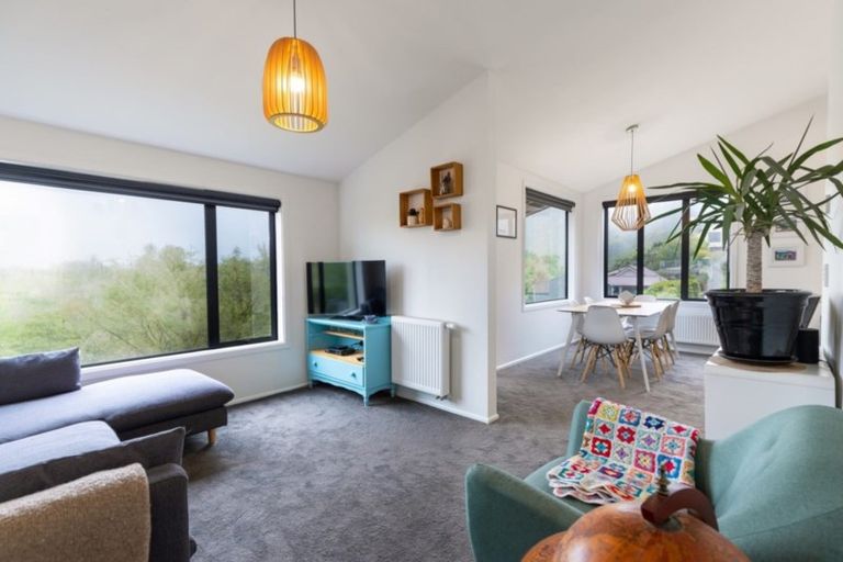 Photo of property in 73 Cotter Avenue, Arrowtown, 9302