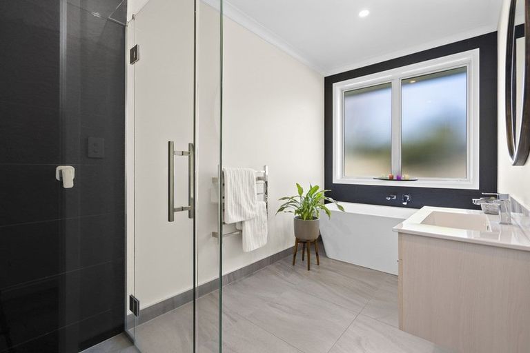 Photo of property in 30 Seachange Drive, Leamington, Cambridge, 3432