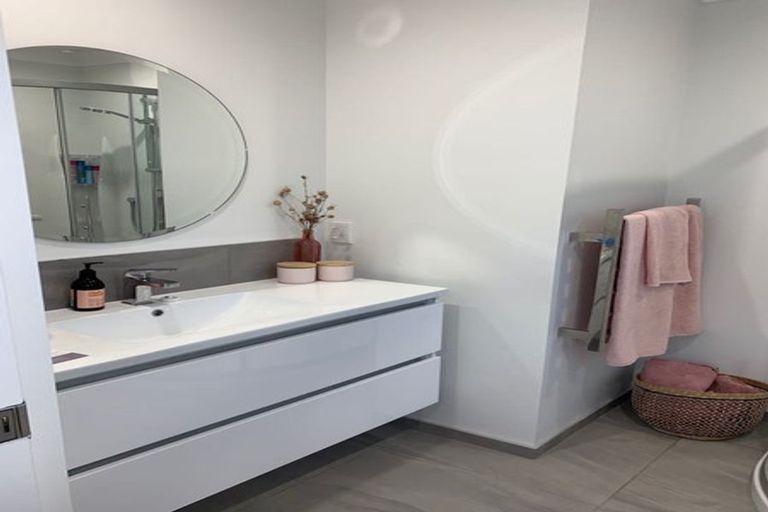 Photo of property in 5 Chilton Grove, Hutt Central, Lower Hutt, 5010