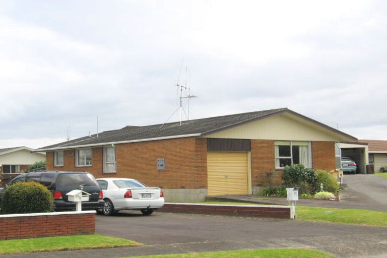 Photo of property in 17 Tupaea Place, Otumoetai, Tauranga, 3110