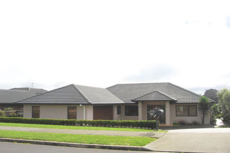 Photo of property in 48 Mt Lebanon Crescent, The Gardens, Auckland, 2105
