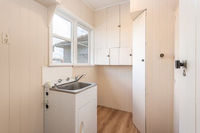 Photo of property in 176 Blenheim Road, Riccarton, Christchurch, 8041