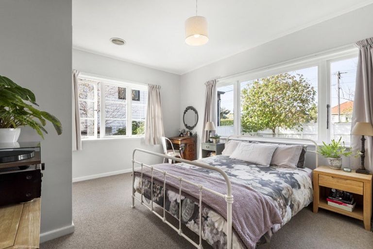 Photo of property in 16 Achilles Crescent, Narrow Neck, Auckland, 0624