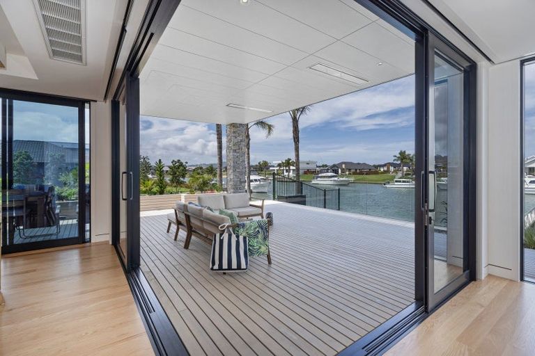 Photo of property in 33 Awatea Drive, Whitianga, 3510