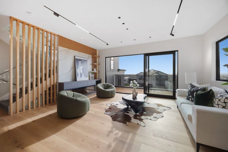 Photo of property in 8 Mill Hill Close, Flat Bush, 2019